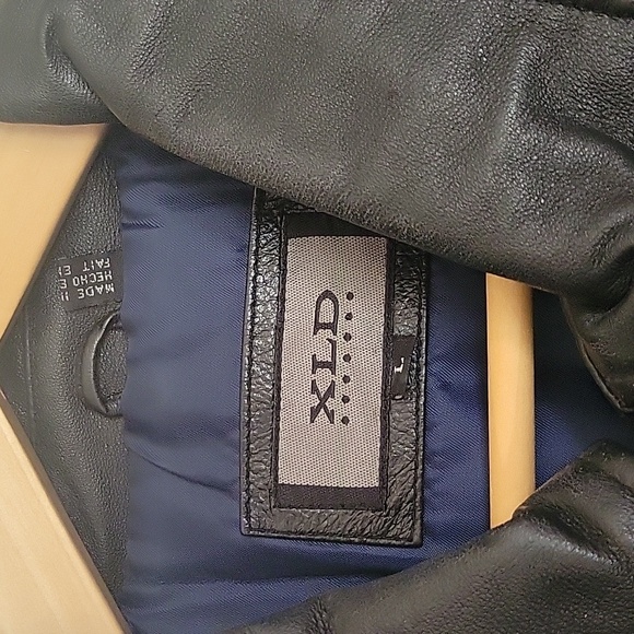 Men's Black Leather Jacket, Size L - Picture 2 of 5